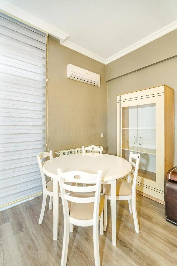Luxury 2 Room Apartment In The Center Baky Azerbaigian